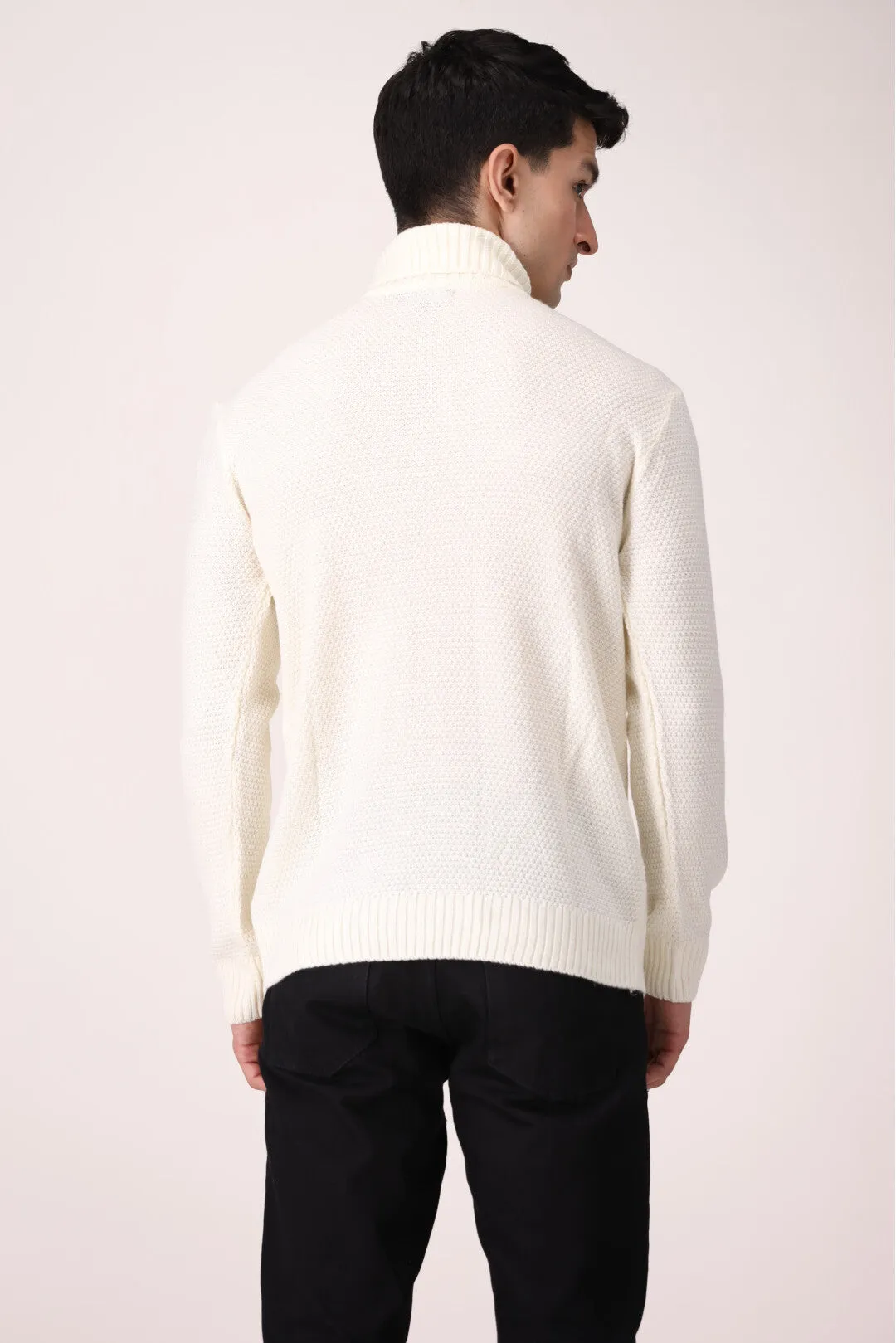 CABLE KNIT TURTLE NECK