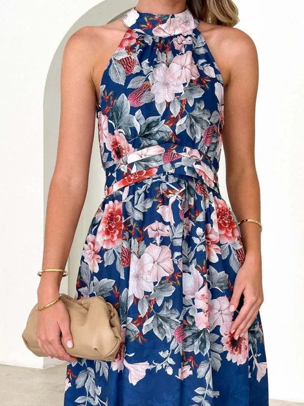 Chic Bohemian Halterneck Dress with Flattering Waist Design - Stylish Women's Fashion