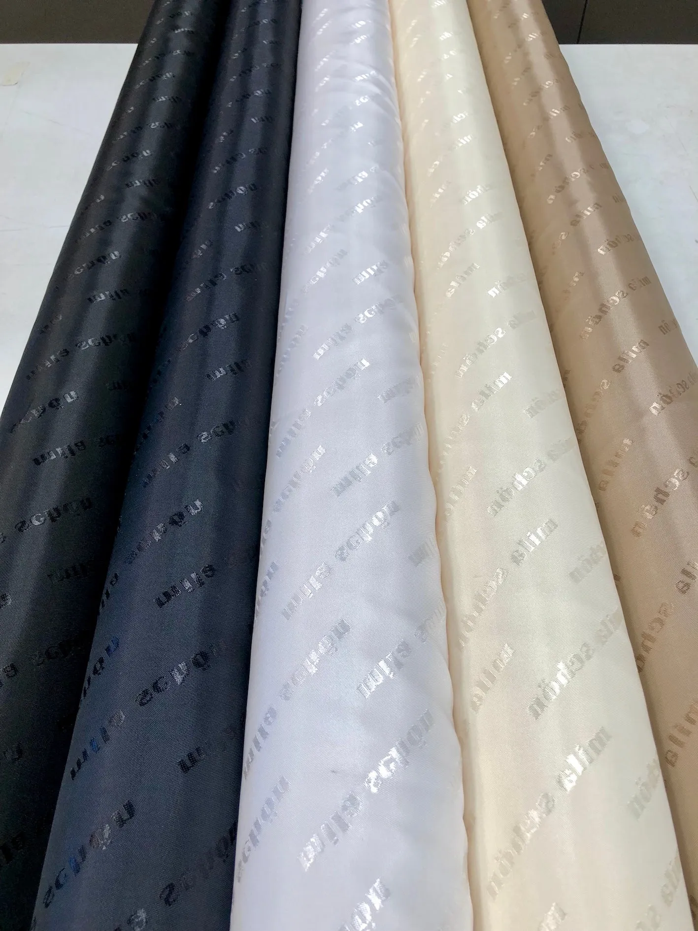 Mila Marina - Fancy Lining (140cm wide)