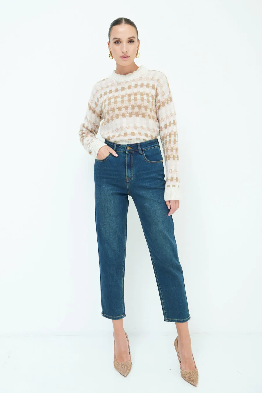 Sleek high-waist tapered jeans wholesale