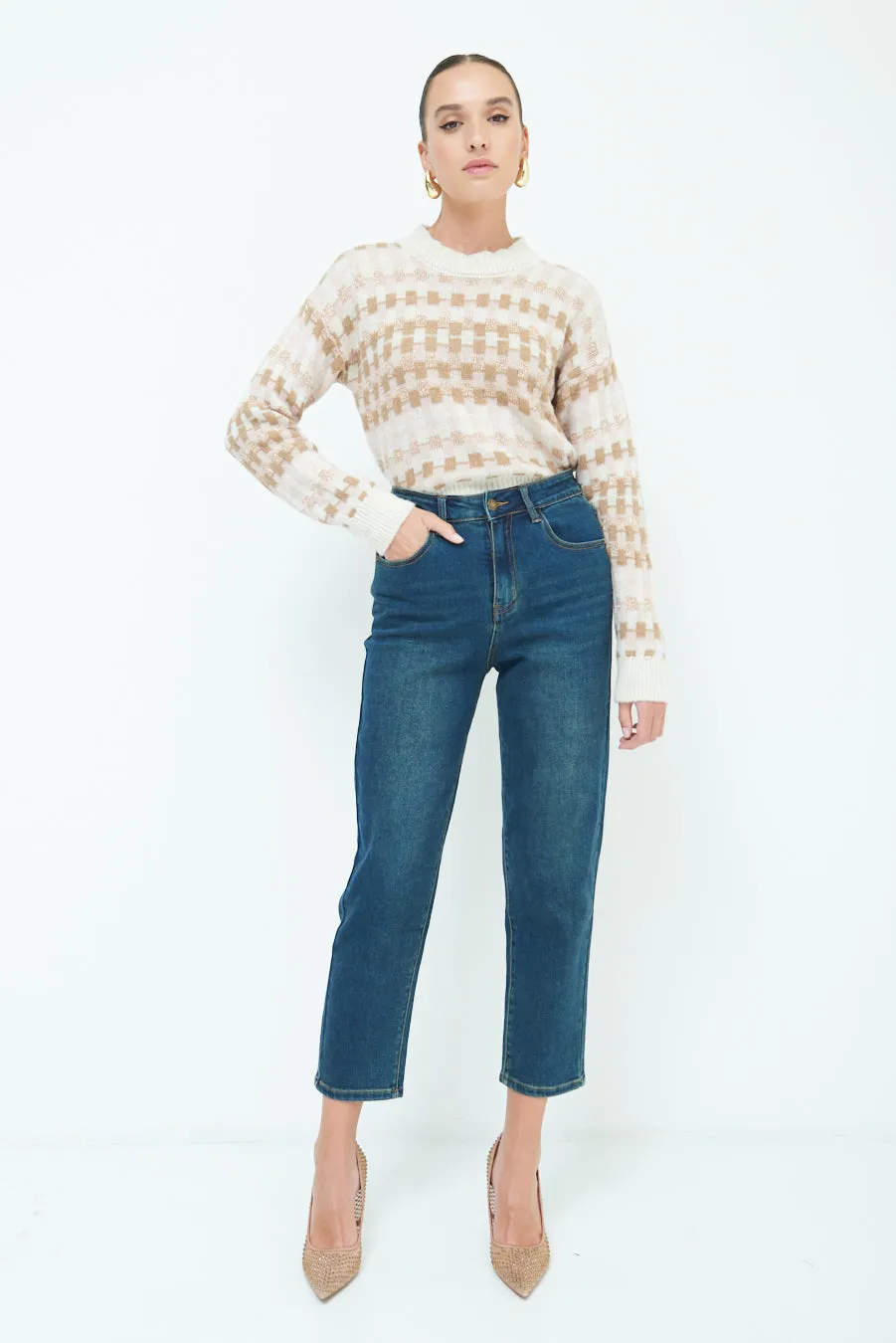 Sleek high-waist tapered jeans wholesale
