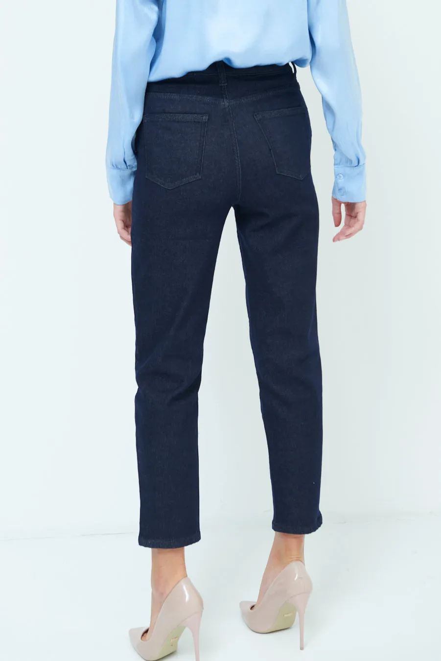 Sleek high-waist tapered jeans wholesale