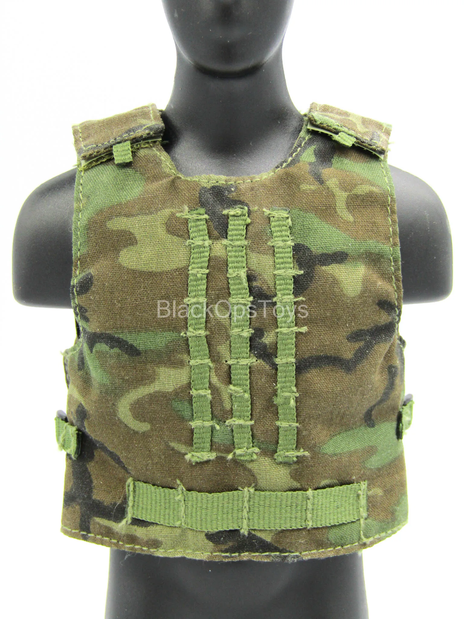 Woodland Combat Plate Carrier MOLLE Vest